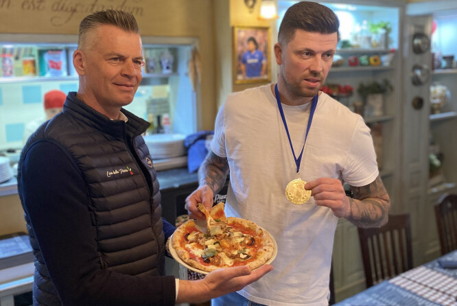 Casa della pizza deals